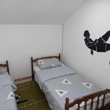 Vikendica A1